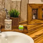 Sziget Gyoengye Vendeghaz 3* Tahitófalu