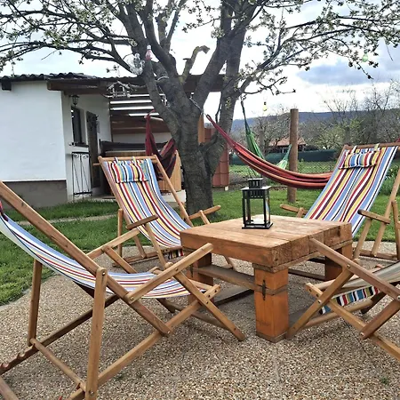 Sziget Gyoengye Vendeghaz بيت ضيافة Tahitófalu