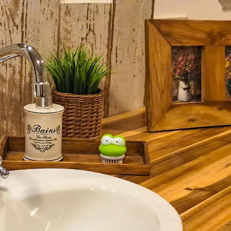 Sziget Gyoengye Vendeghaz 3* Tahitófalu