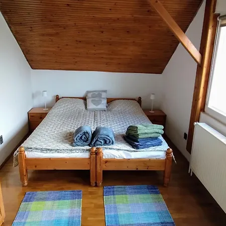 Sziget Gyoengye Vendeghaz Guest house *