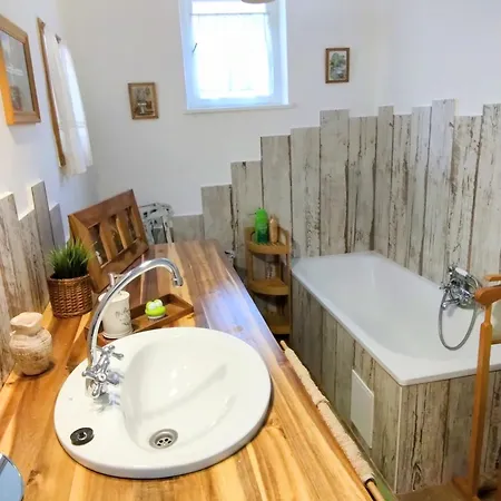 Guest house Sziget Gyoengye Vendeghaz Tahitotfalu