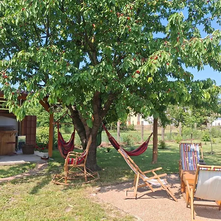 Sziget Gyoengye Vendeghaz