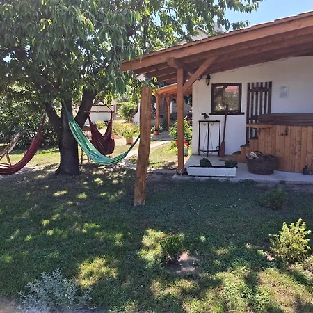 Sziget Gyoengye Vendeghaz