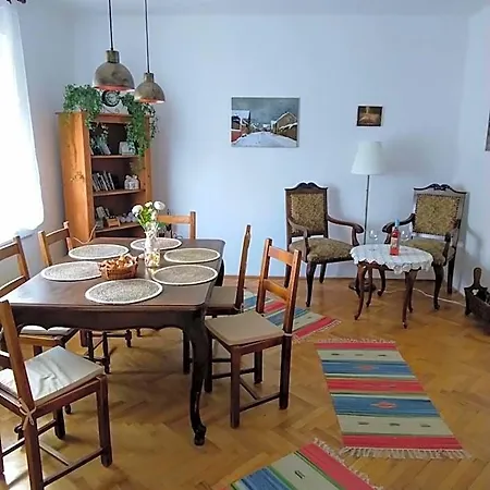 Sziget Gyoengye Vendeghaz 3*