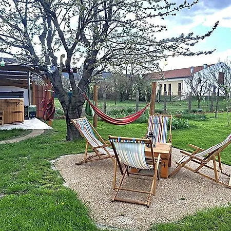 Sziget Gyoengye Vendeghaz 3* Tahitófalu