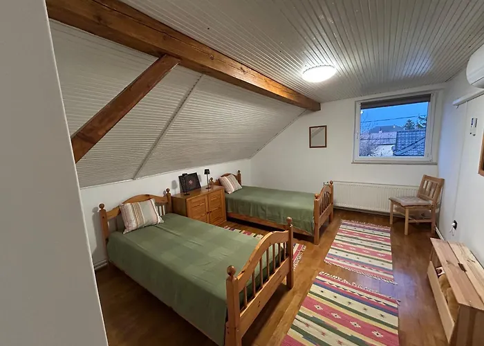 Sziget Gyoengye Vendeghaz Tahitófalu