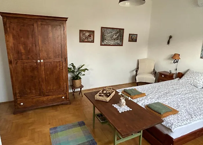 Sziget Gyoengye Vendeghaz 3*